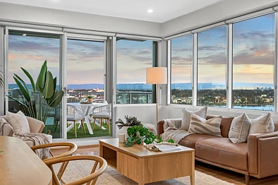 New Port 3Zimmer Exceptional Waterfront Living