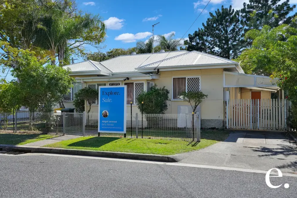South Gladstone 3房  Spacious Block, Endless Potential!