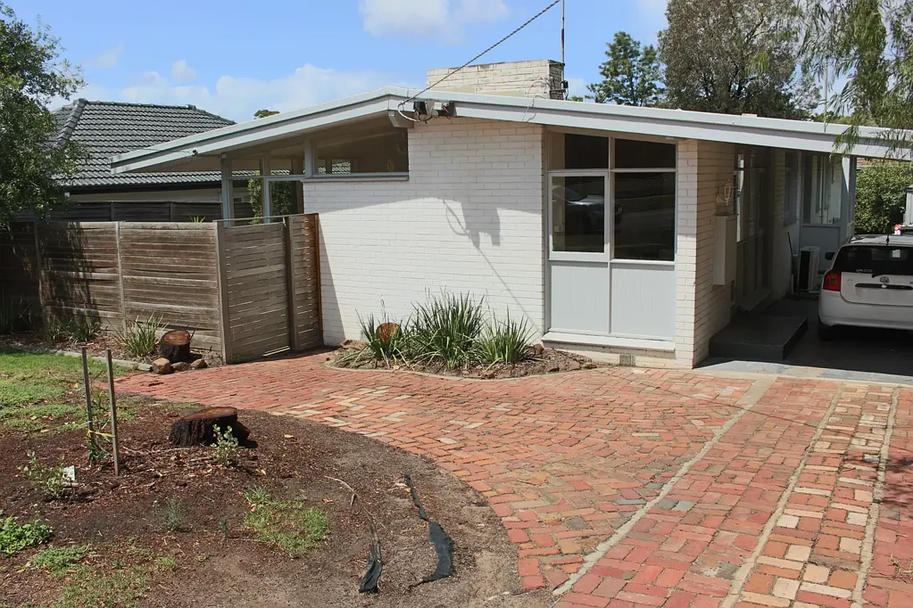 THREE BEDROOM TOWNHOUSE