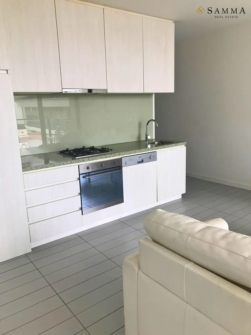 Inner-City Comfort Meets Contemporary Style – 1-Bedroom in Docklands