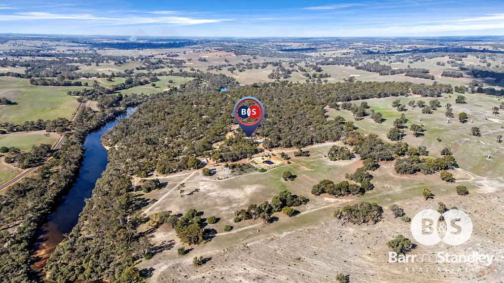Boyup Brook 3房  Scenic, Secluded, and Rich with River Frontage and Income Potential