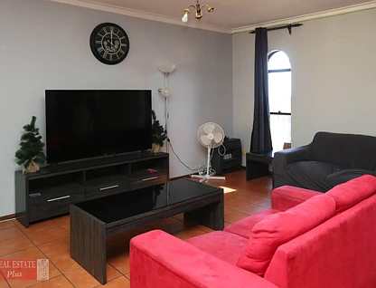 24 Fairfax Road, Swan View, WA 6056, 4房, 1浴, House