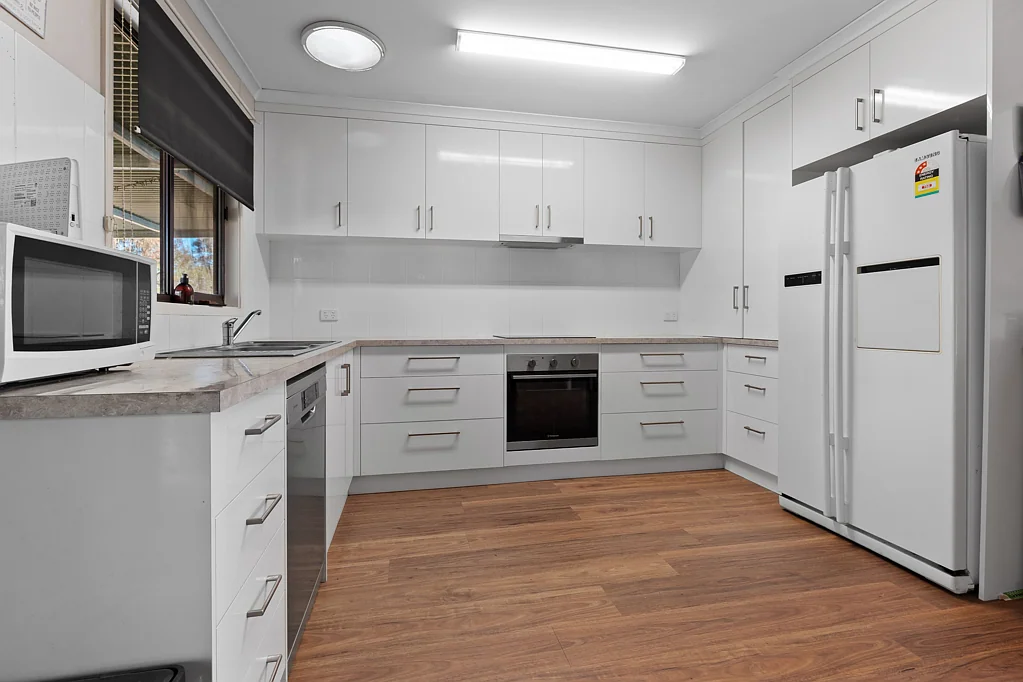 34 Kennedy Street, Howlong, NSW 2643