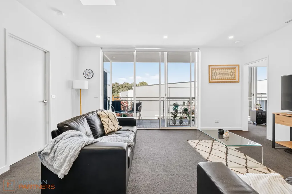 Phillip 2 Slaapkamer Premium Corner Apartment with 2 Carparks plus EV charging!