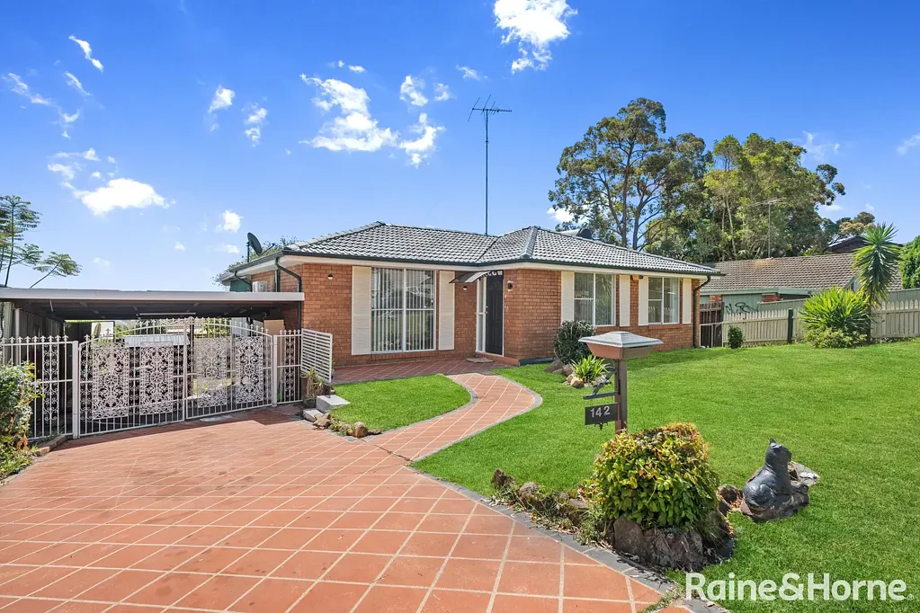 142 Longhurst Road, Minto, NSW 2566