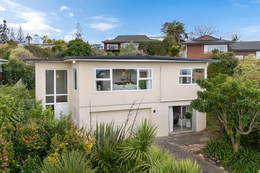 Glenfield 3Habitaciones Auction Brought Forward! Tuesday 12 noon IN-ROOMS