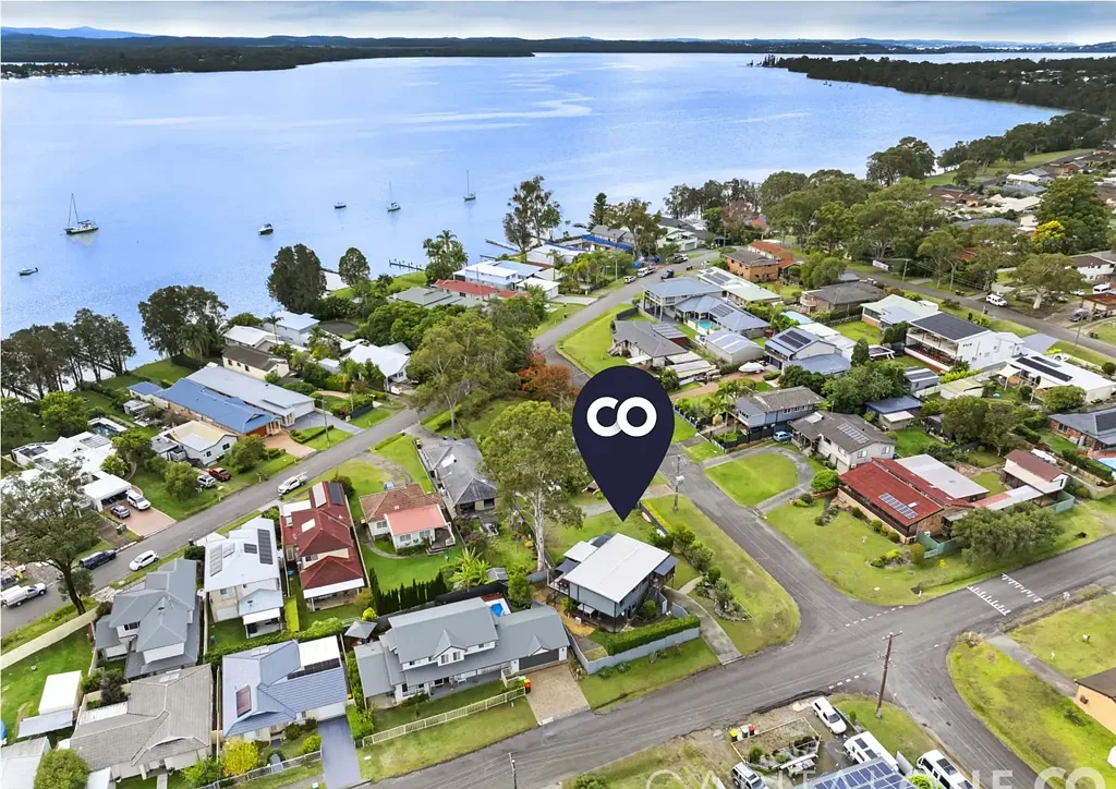 Bonnells Bay 3房  Elevated Living with Panoramic Lake Views