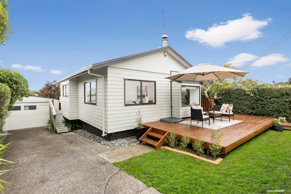 Mount Albert 2 Bedroom Freestanding / Renovated / North-facing
