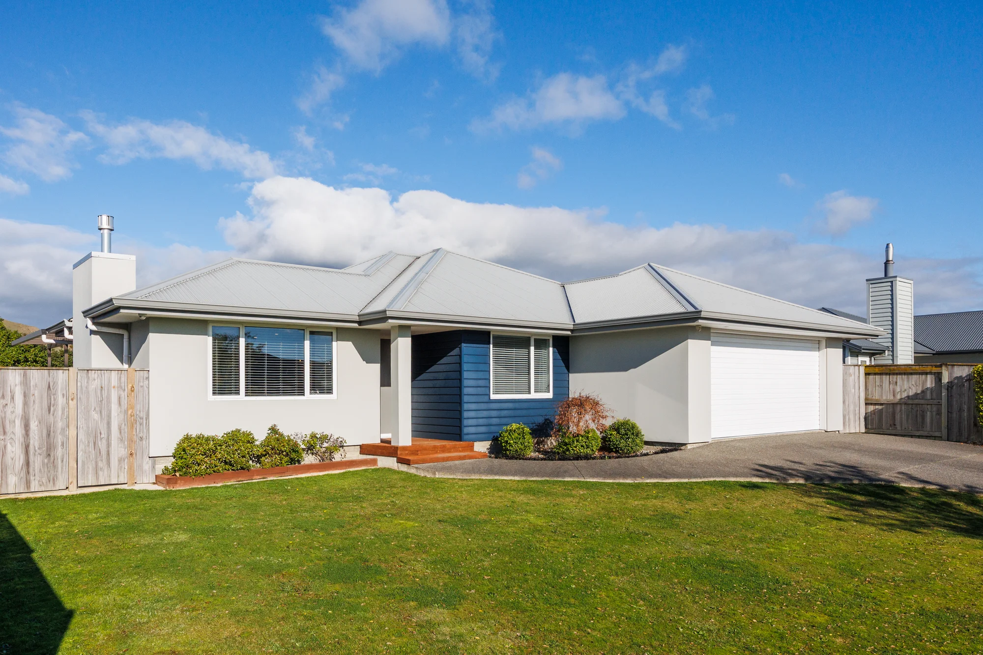 Fitzherbert 3બેડરૂમ Easy-Care Living in Popular Fitzherbert!