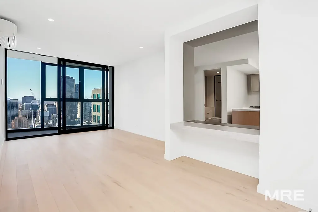 Immaculate apartment in EQ Tower