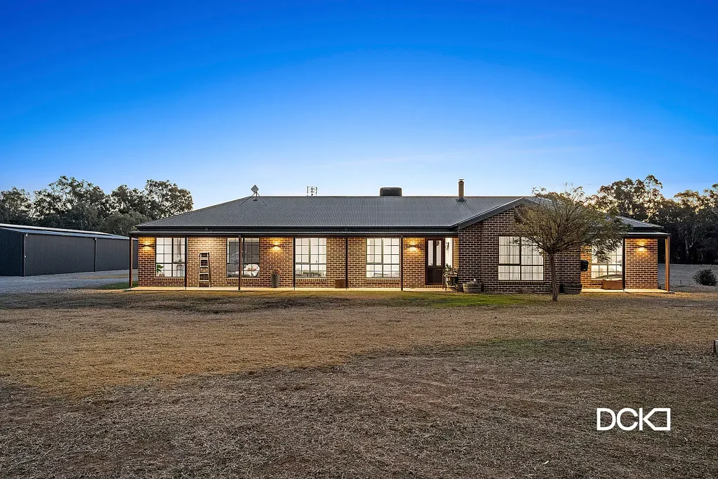 Axedale 3બેડરૂમ COUNTRY LIVING OVERLOOKING AXE CREEK