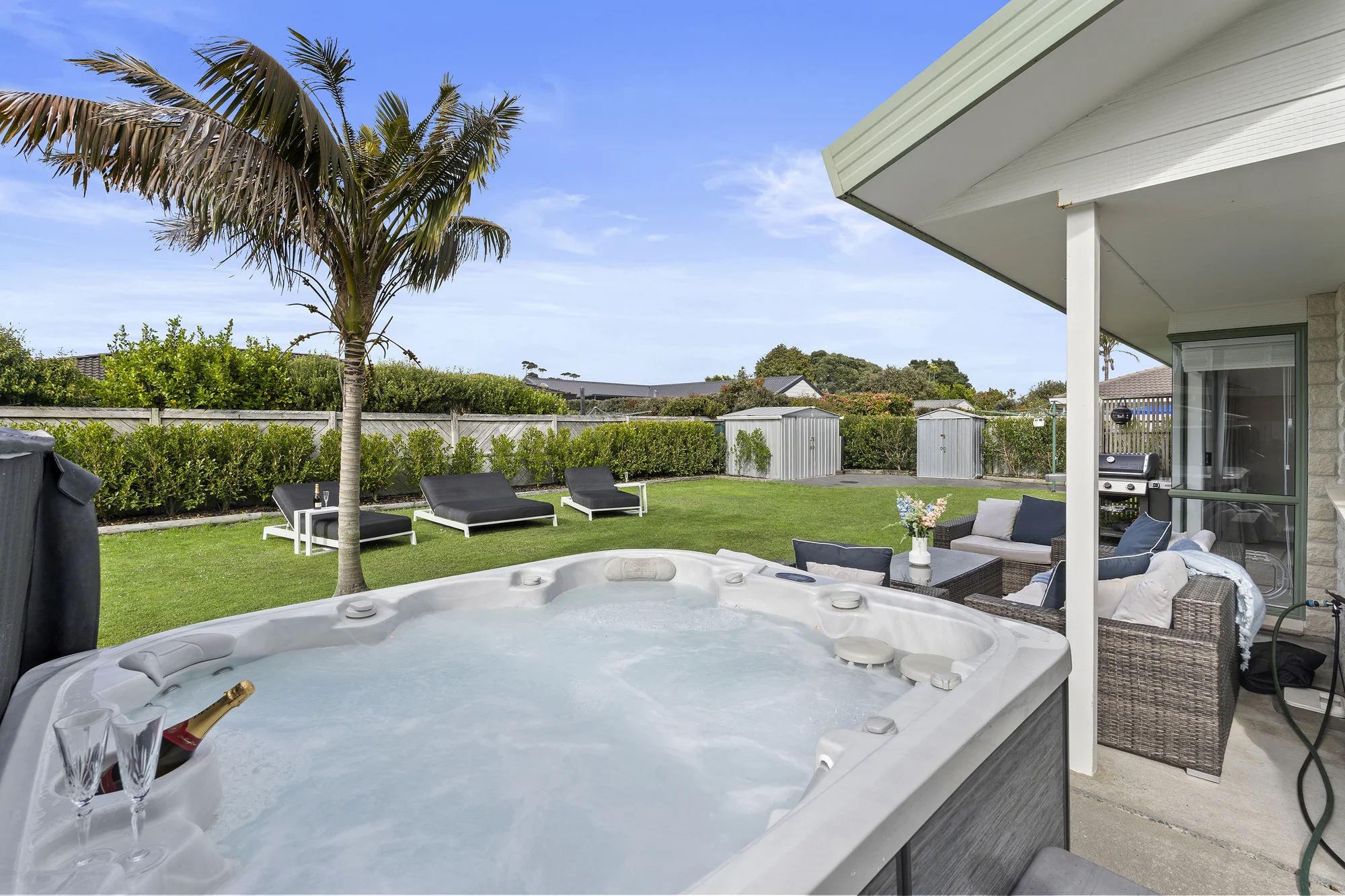 Orewa 3 Slaapkamer Open home Sat 3-3:15 / Sun 12:15-12:45