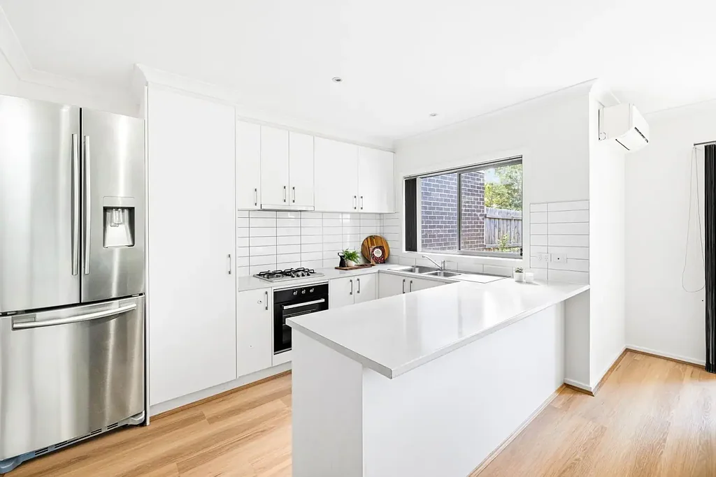 2/8 York Street, Albion, VIC 3020