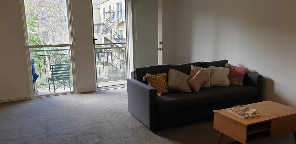 Furnished Stylish 2-Bed Apartment with Carpark in the Heart of Southbank!