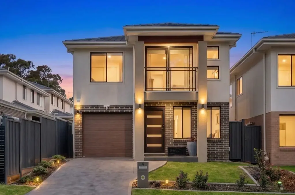 Box Hill 4બેડરૂમ Sun Drenched, Open Plan Family Home Within School Catchment to Rouse Hill Public School & Rouse Hill High School!