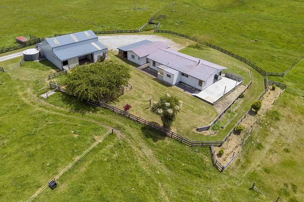 Oruanui 3 Bedroom Possibilities are Endless at Valley View Lane
