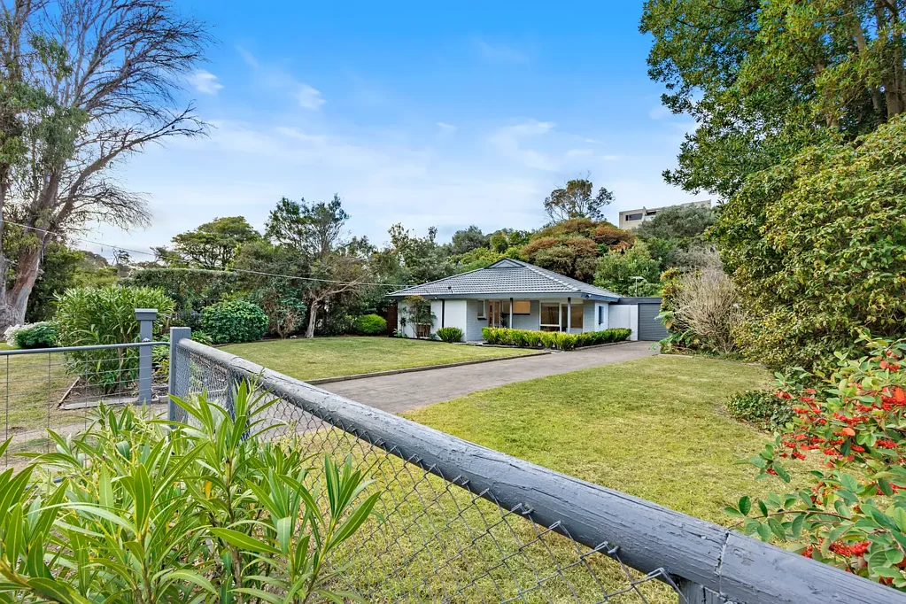 Blairgowrie 3ห้องนอน Stroll to the bay & surf!