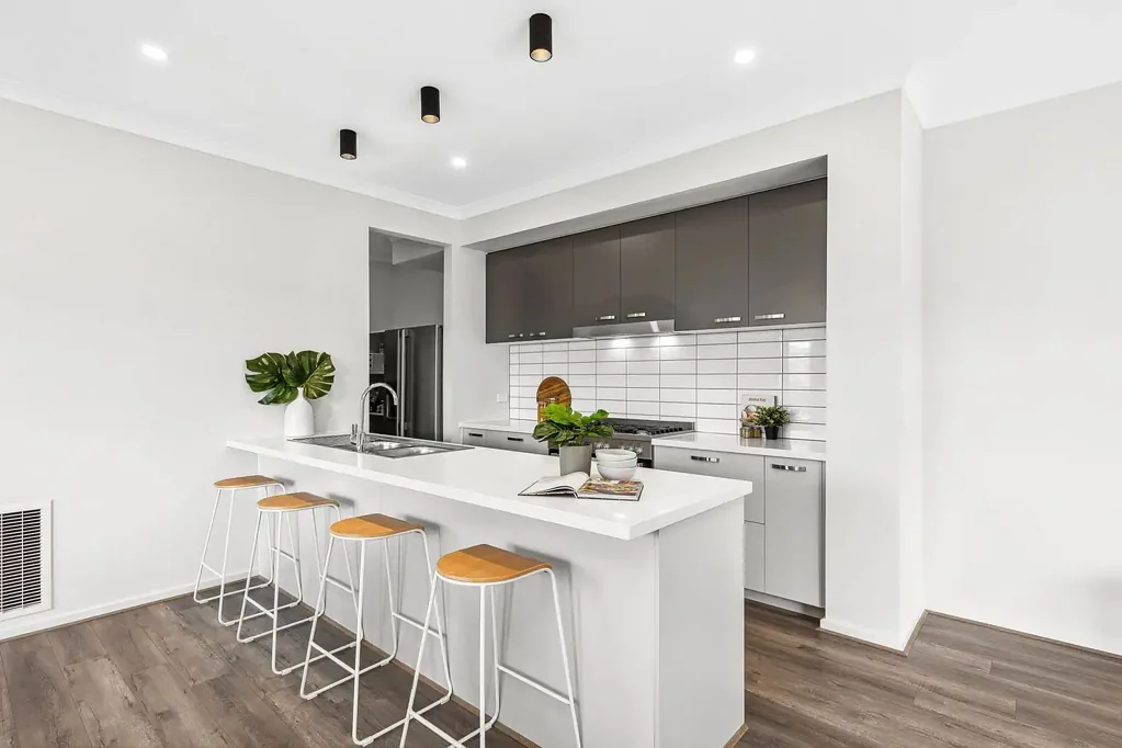 16-18 Eaglesnest Drive, Curlewis, VIC 3222