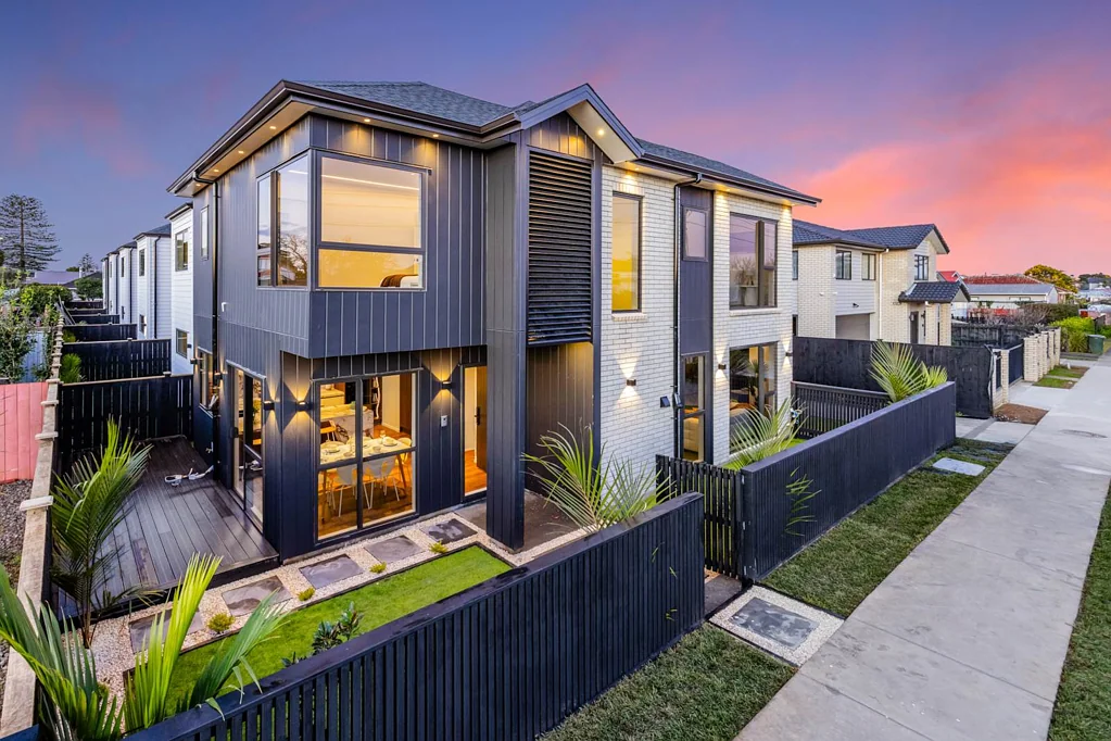 Papatoetoe 4침실 Your Next Chapter Begins in Comfort and Ease!