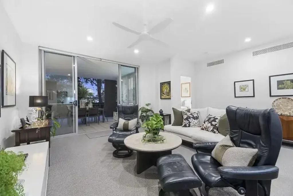 Hope Island 3 Bedroom Unbeatable Value for Money in Hope Island