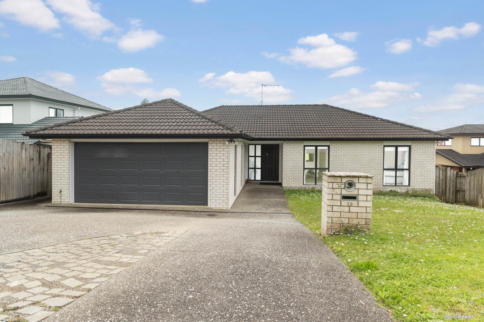 12 Black Teal Close, Unsworth Heights, photo 1