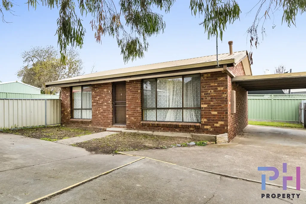 NEAT & COSY UNIT IN CENTRAL EAGLEHAWK