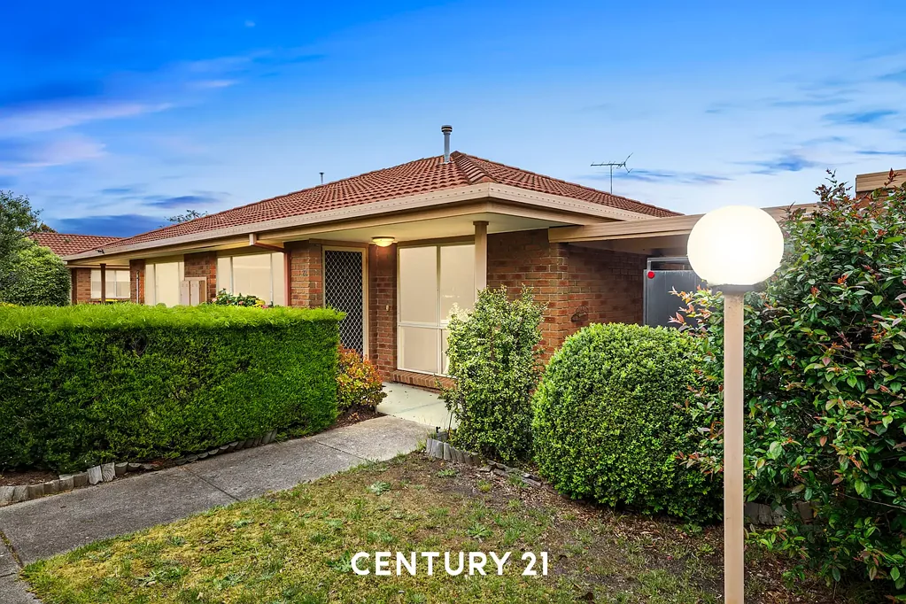 Oakleigh South 2房 装修精美两卧 公寓 采光充足 开放式布局 步行商圈 公交便利 私人庭院 舒适实用 AFFORDABLE SINGLE LEVEL LIVING IN PEACEFUL SURROUNDS