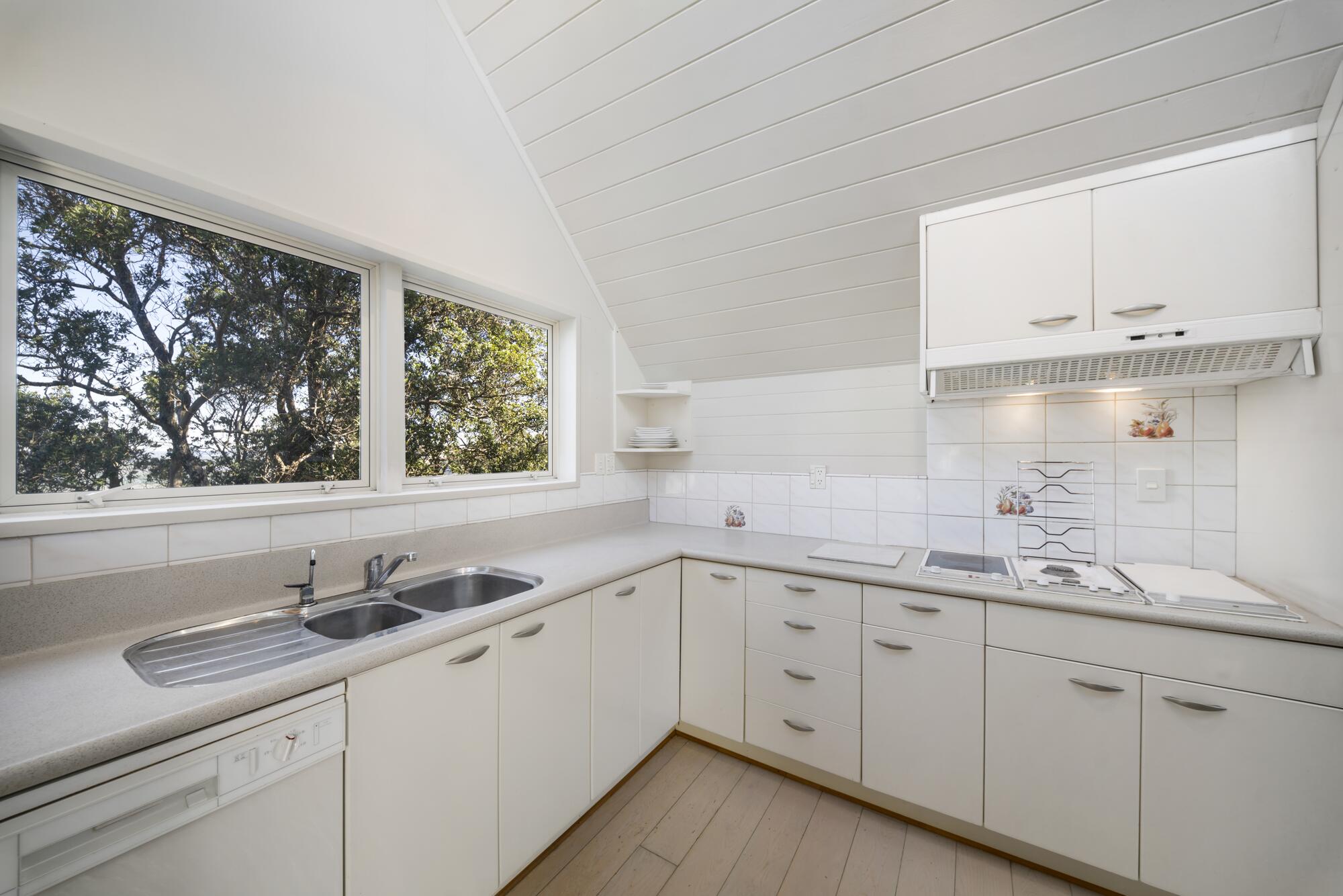 123 Lynbrooke Avenue, Blockhouse Bay, photo 4