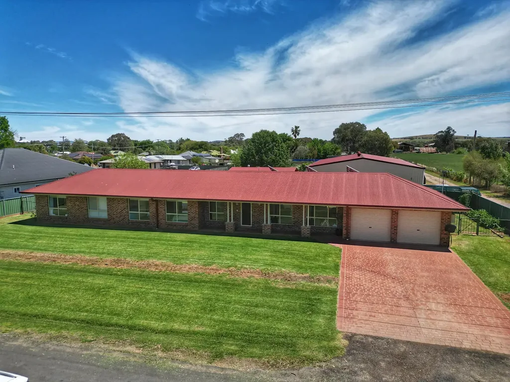 Canowindra 4房  Quality home and Ideal Family Living