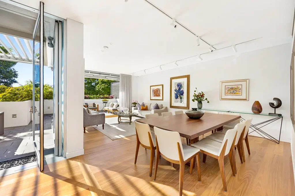 Bellevue Hill 4બેડરૂમ Private North-Facing Family Sanctuary with House-Like Proportions