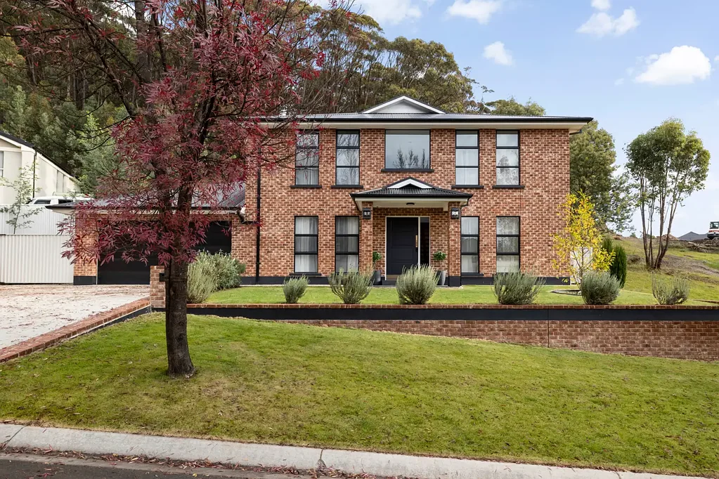 8 Bursaria Place, South Bowenfels, NSW 2790