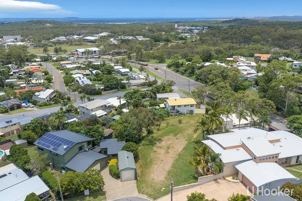 South Gladstone  Rare Elevated Block with Space, Views & Endless Potential!