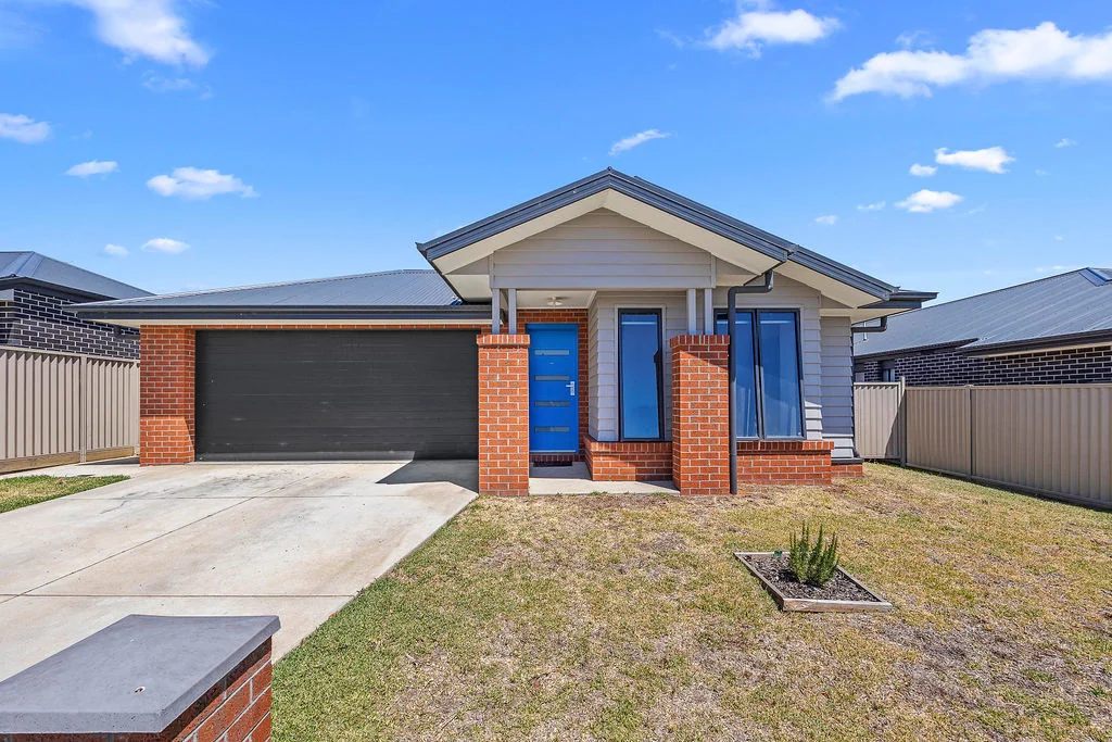 16 Dove Avenue, Winter Valley, VIC 3358