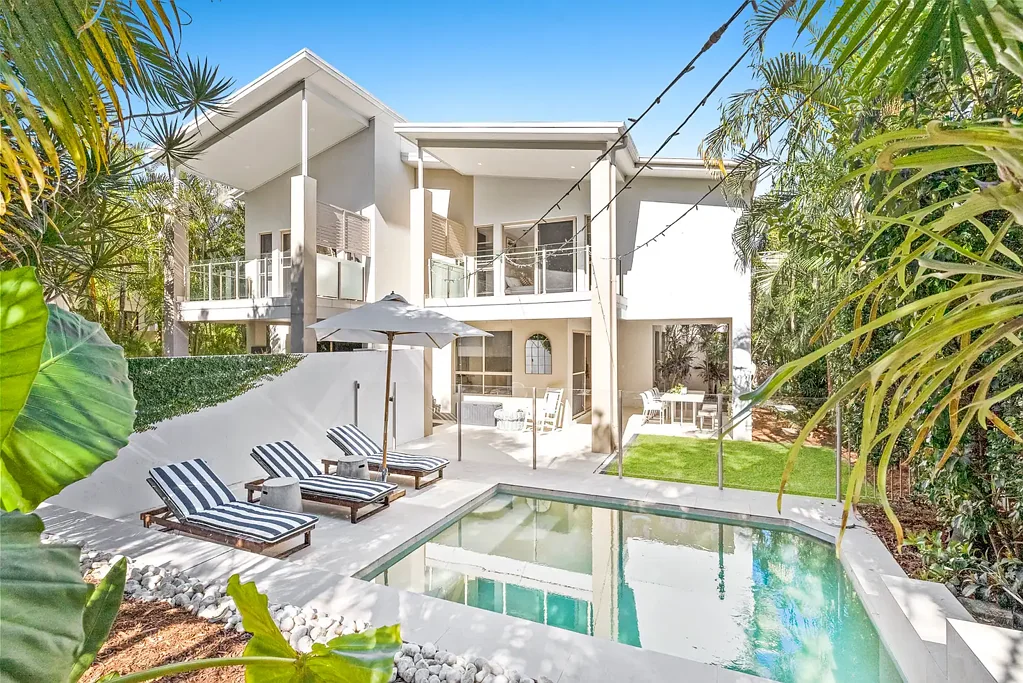 Benowa 3房  Stunning Spacious Duplex in Royal Pines Resort.