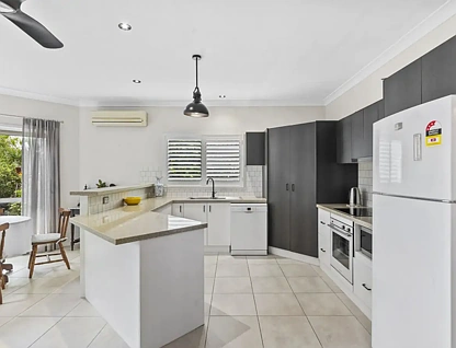 15 Willaroo Close, Flinders View, QLD 4305, 4 ਕਮਰੇ, 2 ਬਾਥਰੂਮ, House