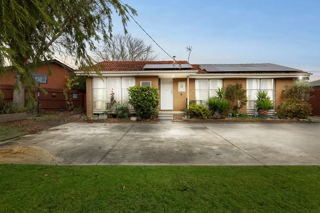 Frankston North 3chambre A perfect launchpad for your creative vision