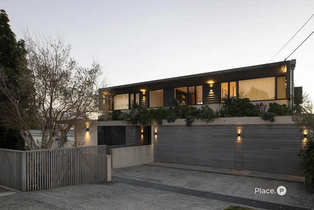 Manly 4房 《由设计和全景定义的肖恩·洛克耶杰作》 A Shaun Lockyer Masterpiece Defined by Design and Panorama