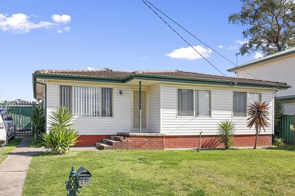 27 & 27a Kennelly Street, Colyton, NSW 2760