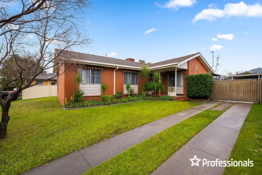 2 Hague Road, Wodonga, VIC 3690, 3 कमरे, 1 बाथरूम, House