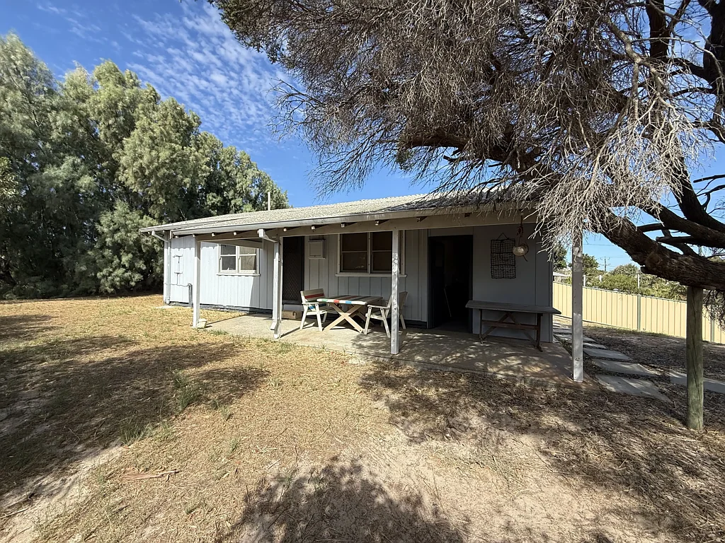 Port Denison 2બેડરૂમ Charming Seaside Cottage - Renovate or Relax ?