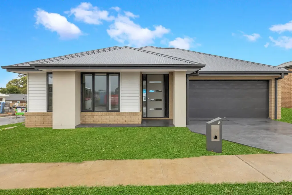 Brand new, just move in!