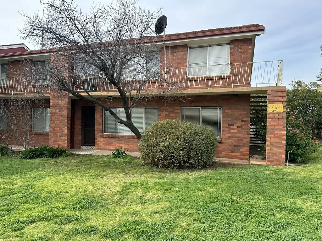 5/106 Benerembah St