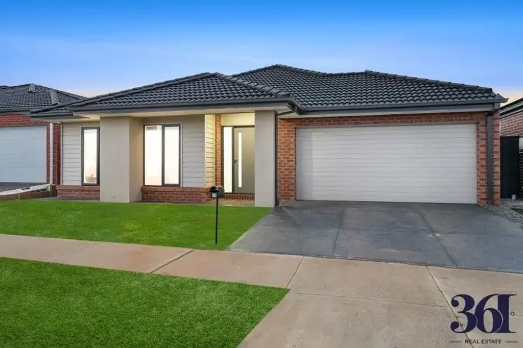 🏡!! Beautiful Contemporary Home – Perfect Location Near Schools, Shops & Transport - For Rent !!