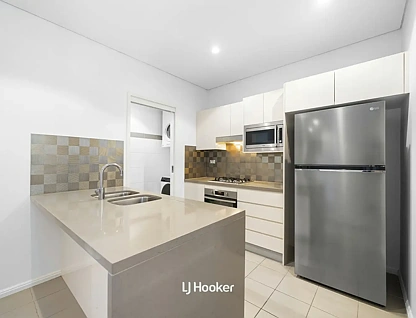 Address Withheld, Pymble, NSW 2073, 2 Kuwarto, 2 Banyo, Apartment