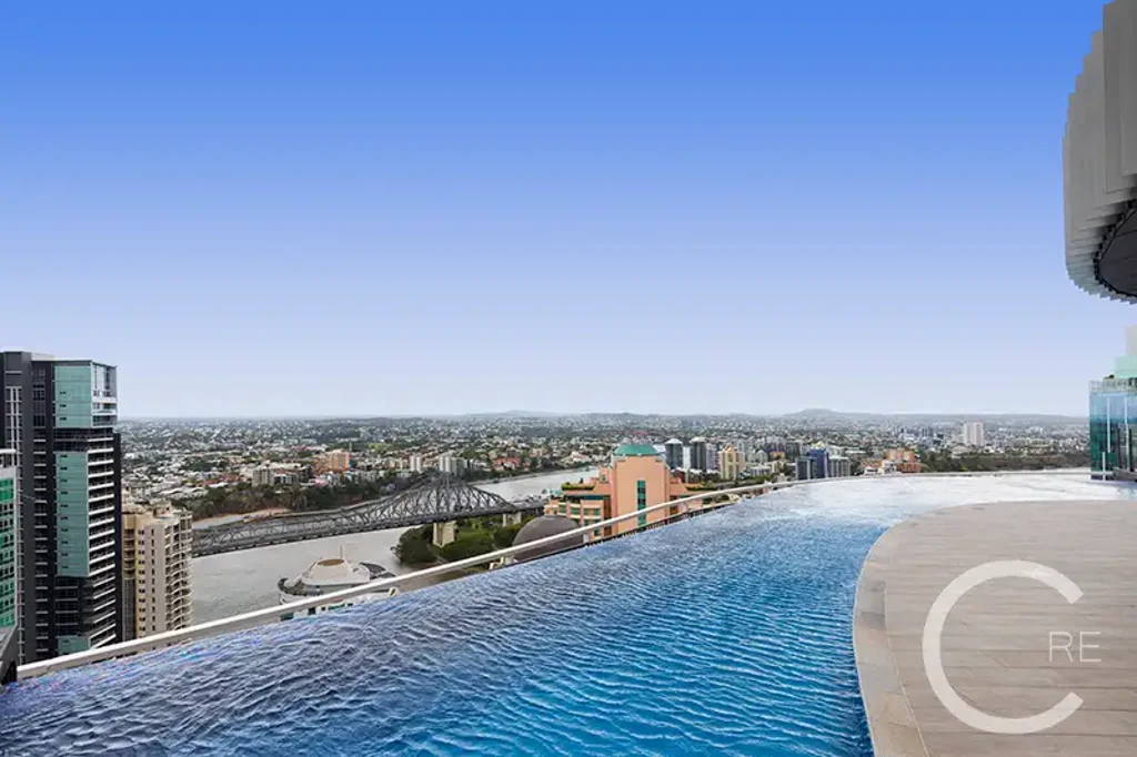 Beautiful Furnished Apartment - Stunning Building