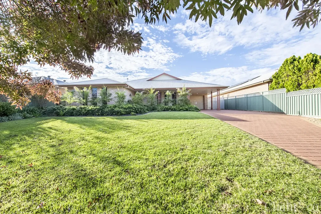 Dubbo 3غرفة نوم Supersized Three-Bedroom Sanctuary in Southlakes