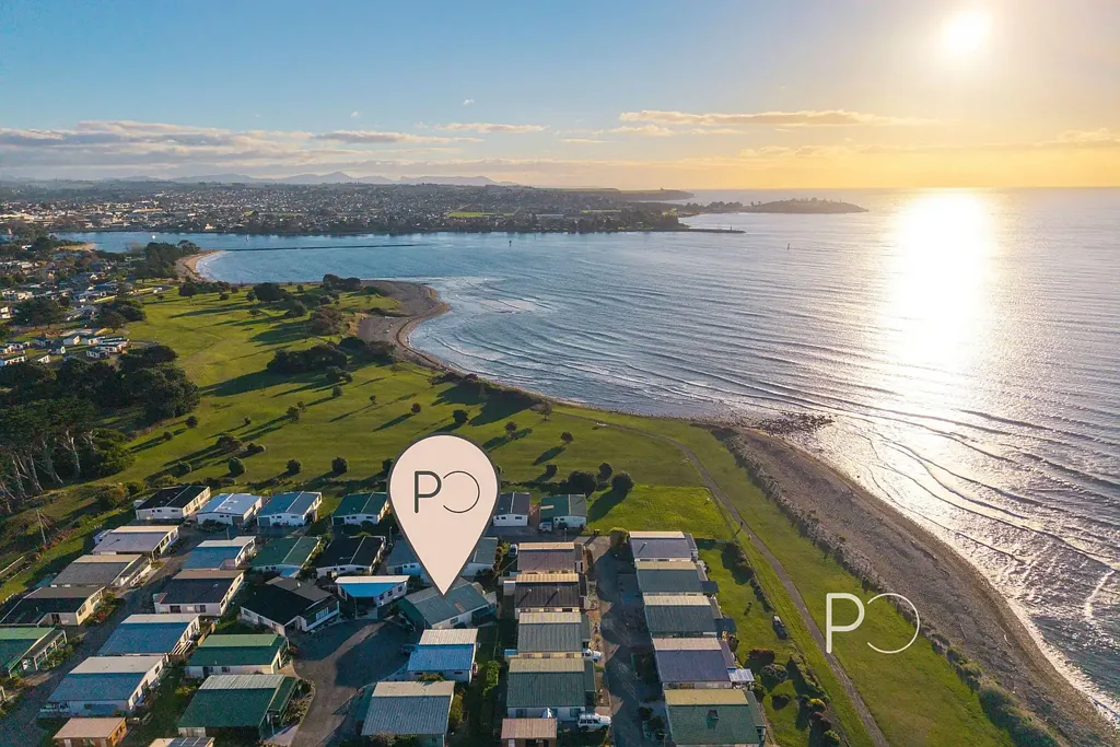 East Devonport 2房  Easy Living in an Over-50s Community