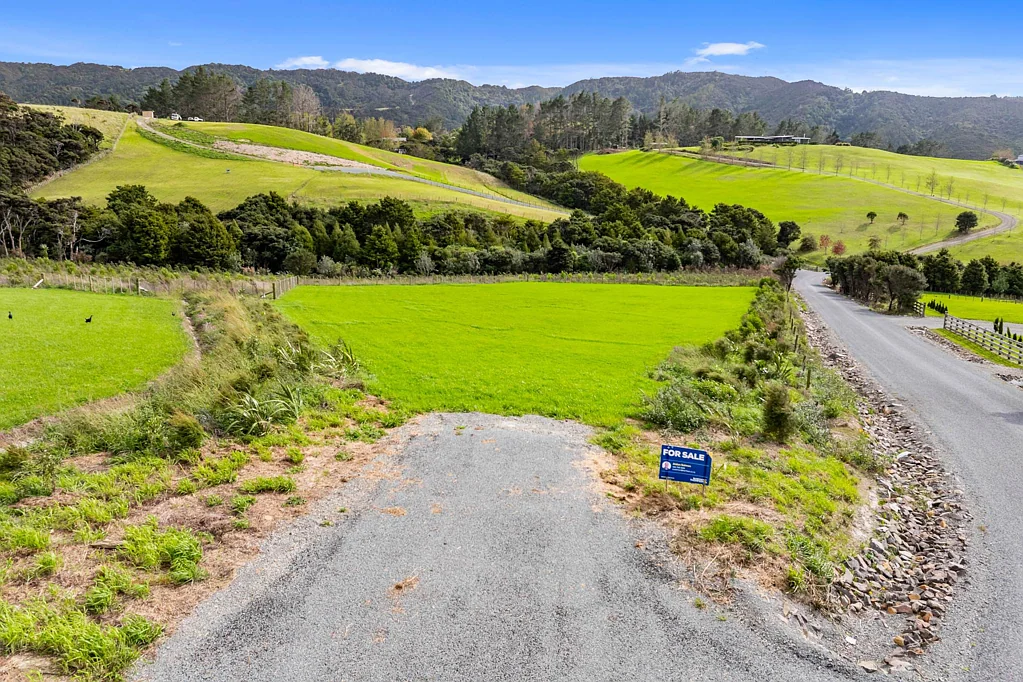 Mangawhai  Elevated, North-Facing & Ready for Your Lifestyle