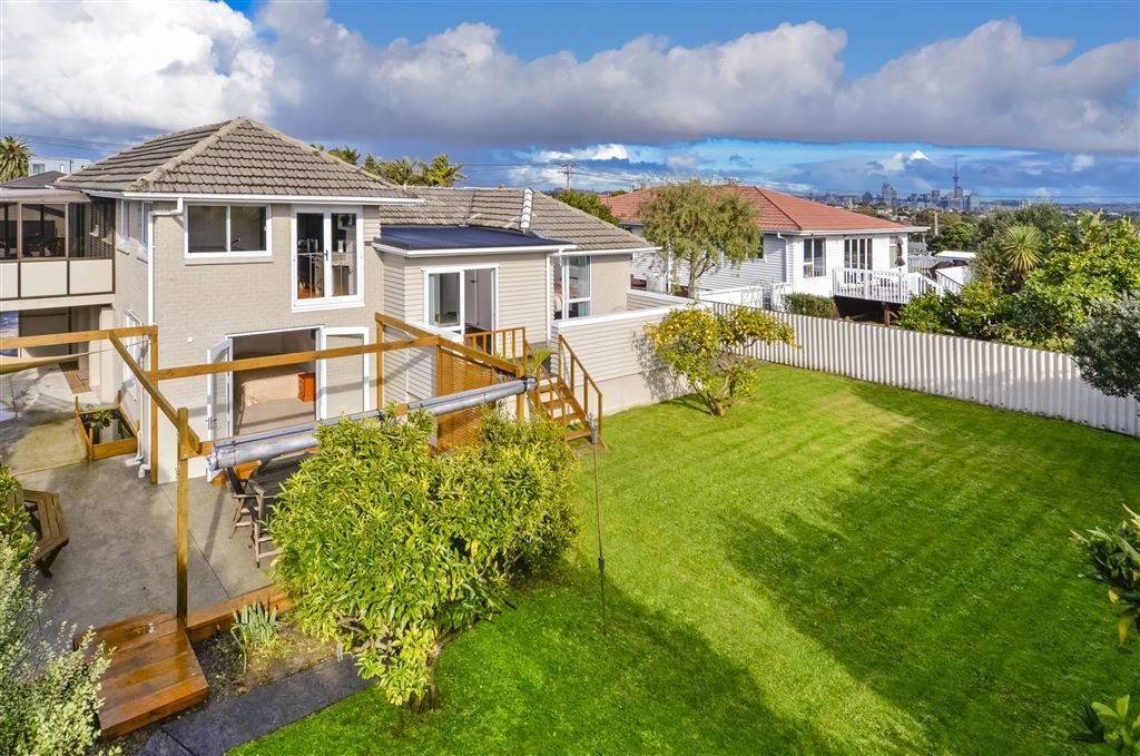 44 Montgomery Avenue, Belmont, Auckland - North Shore, 4房, 5浴