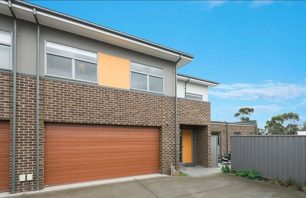 Prestige townhouse in lifestyle locale